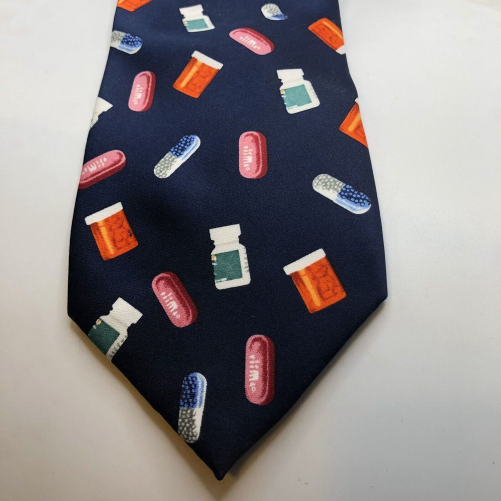 PIlls All Over Blue Tie Pill Drugs Bottles 2017 Novelty Three Roomer